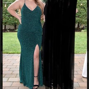 Floor length, Green dress w/ slit